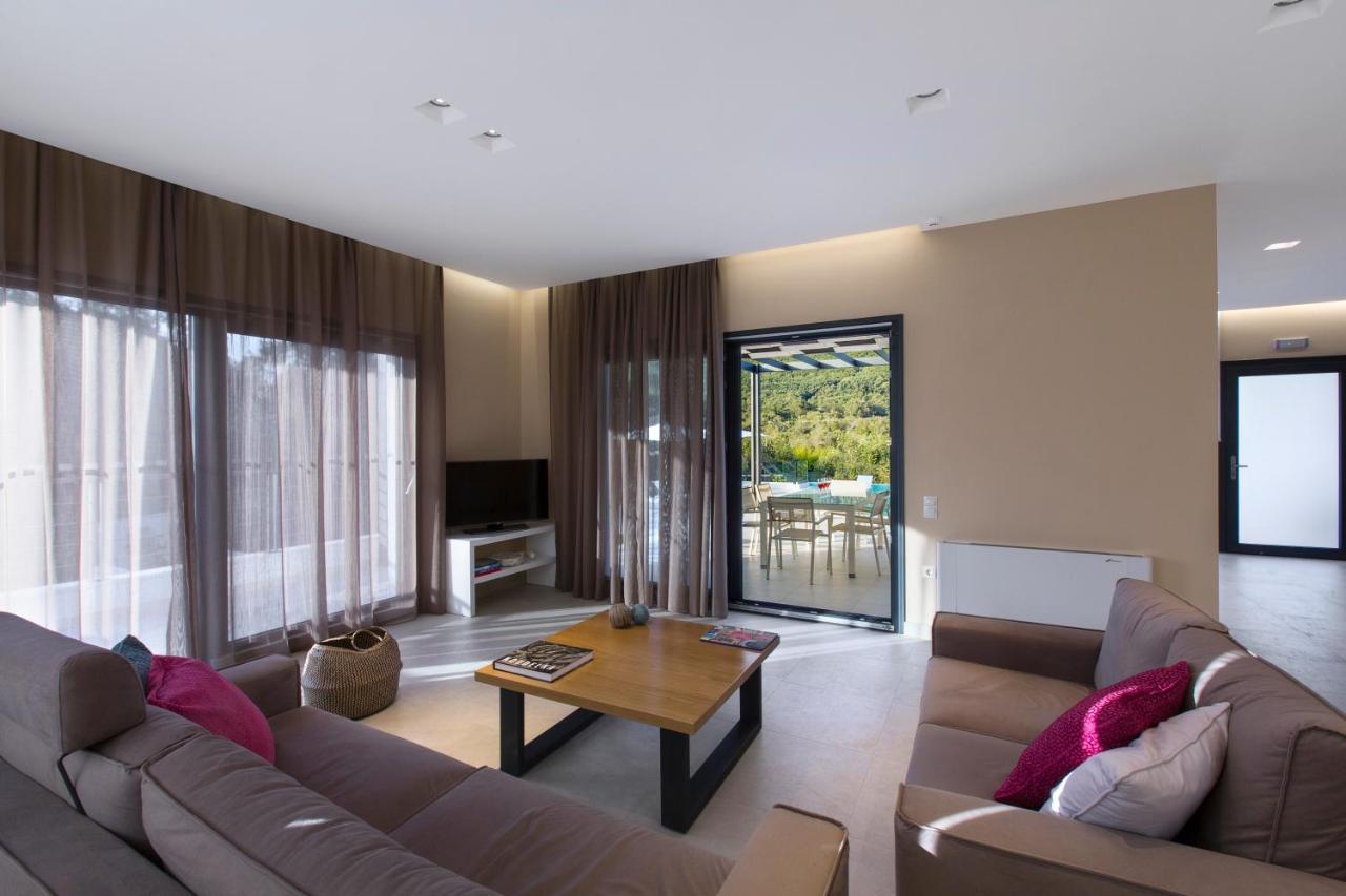 Almyra Villas Halikounas Exterior photo